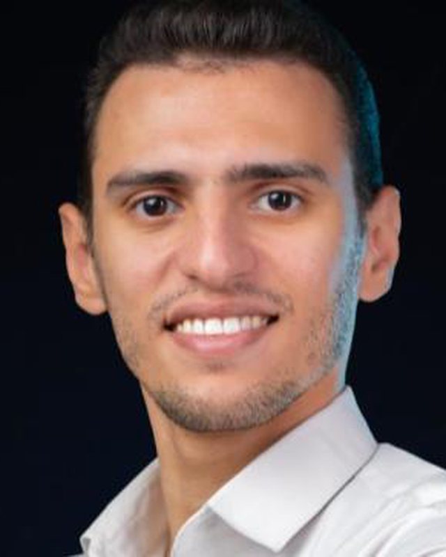 خالد زكريا